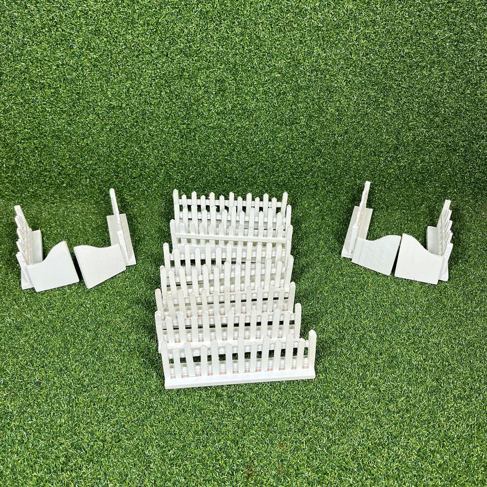 Vintage White Plastic Mini Picket Fence Panels Garden Decor Dollhouse